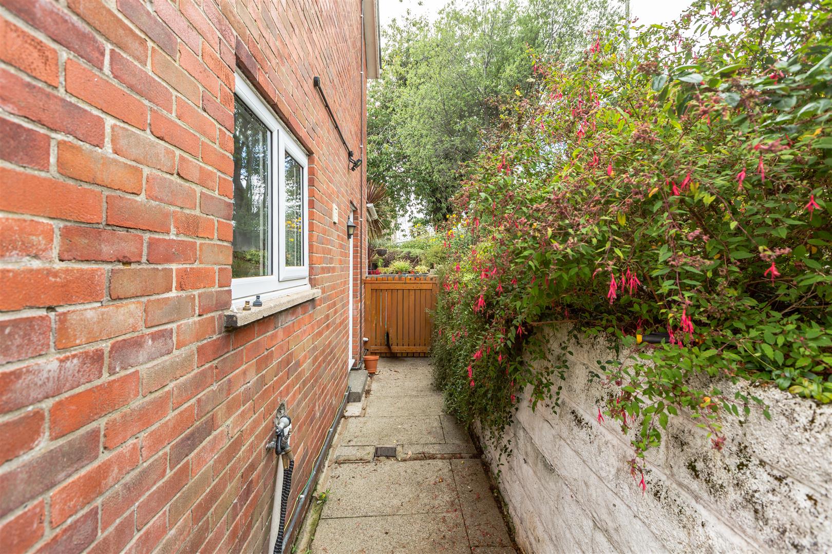 Lon Olchfa, Sketty, Swansea, SA2 8NJ